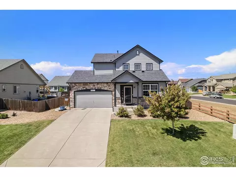 8421 Raspberry Dr, Longmont, CO 80504 photo 2