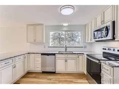 8021 Brook Hollow Ct, Boulder, CO 80301 photo 4