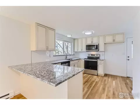 8021 Brook Hollow Ct, Boulder, CO 80301 photo 3