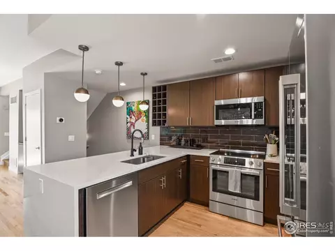 327 E Simpson St, Lafayette, CO 80026 photo 8
