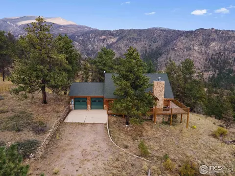 905 Bulwark Ridge Dr, Glen Haven, CO 80532