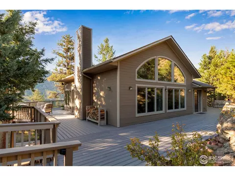 95 Navajo Ct, Lyons, CO 80540