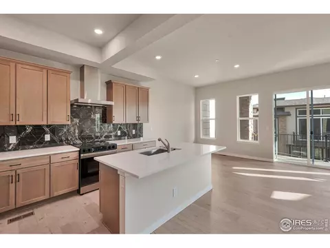 559 Canary Ln, Superior, CO 80027