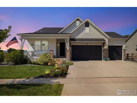 923 Canyonlands St, Berthoud, CO 80513