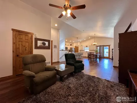 736 N 4th St, Berthoud, CO 80513 photo 8