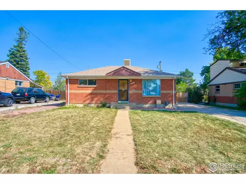 6910 Larsh Dr, Denver, CO 80221