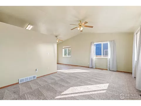 281 E Mountain Ash St, Milliken, CO 80543 photo 4