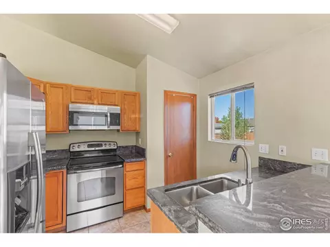 281 E Mountain Ash St, Milliken, CO 80543 photo 7