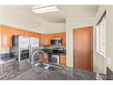 281 E Mountain Ash St, Milliken, CO 80543 photo 8