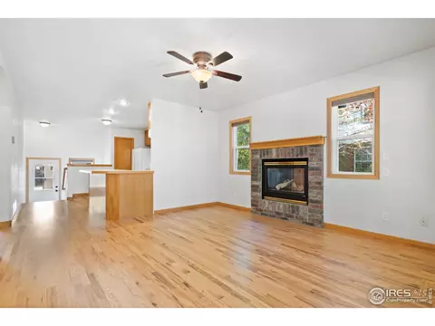 215 E Iowa Ave, Berthoud, CO 80513 photo 6