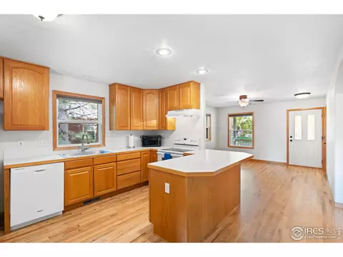 215 E Iowa Ave, Berthoud, CO 80513 photo 18