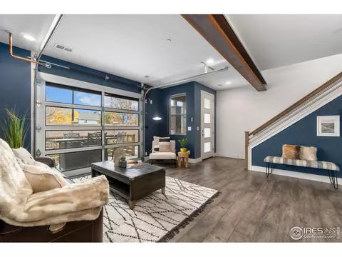 19581 E Sunset Cir, Centennial, CO 80015 photo 3