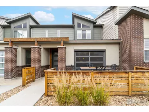 19581 E Sunset Cir, Centennial, CO 80015