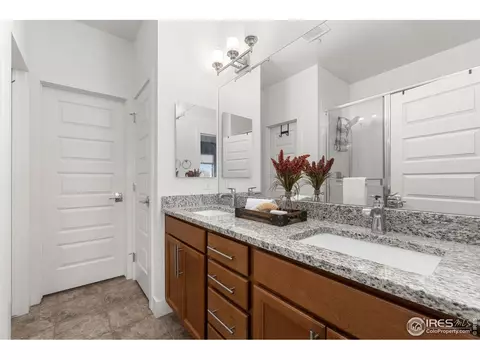 19581 E Sunset Cir, Centennial, CO 80015 photo 13