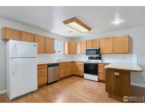 310 Ash Ct, Evans, CO 80620 photo 4