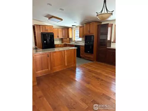 579 Hemlock Dr, Lyons, CO 80540 photo 2