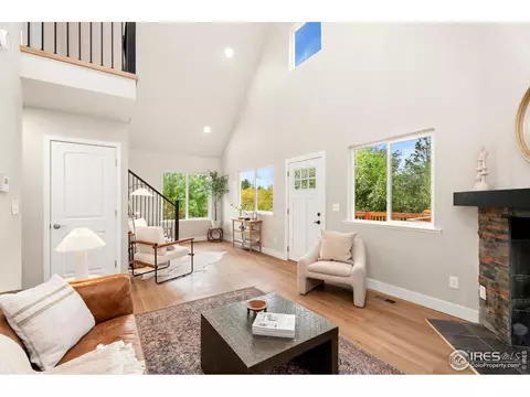 825 Redwood Ct, Bellvue, CO 80512