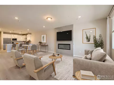 2836 S Flat Cir, Longmont, CO 80503