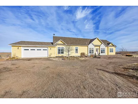 45460 Wolf Creek Dr, Bennett, CO 80102