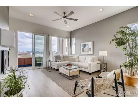 743 Kubat Ln #10-B, Longmont, CO 80503