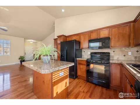 209 Oak St, Windsor, CO 80550 photo 7