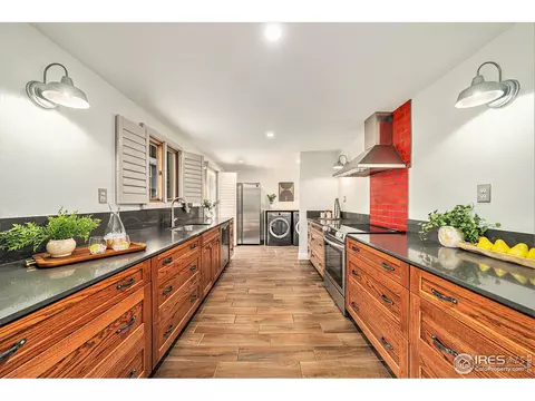 1221 Cedar Dr, Berthoud, CO 80513 photo 9