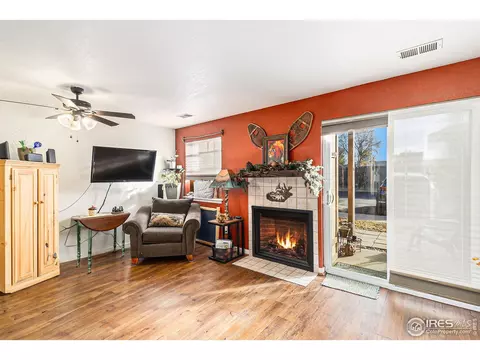 225 E 8th Ave #F-4, Longmont, CO 80504