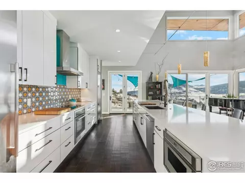 818 Mountain View Dr, Lyons, CO 80540 photo 8