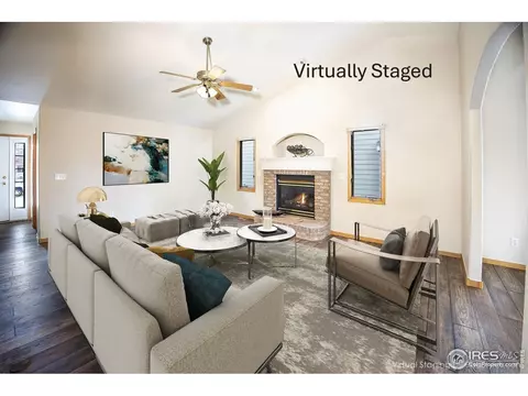 898 N 4th St, Johnstown, CO 80534 photo 3