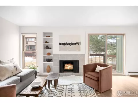 4482 Greenbriar Blvd, Boulder, CO 80305