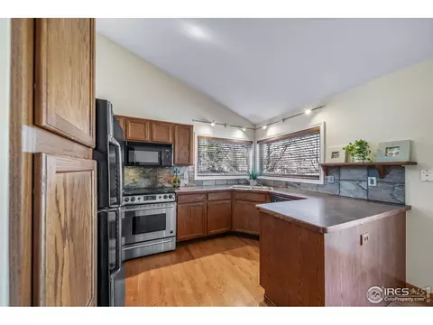 5717 Table Top Ct, Boulder, CO 80301 photo 12