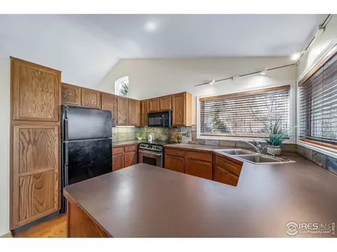 5717 Table Top Ct, Boulder, CO 80301 photo 10