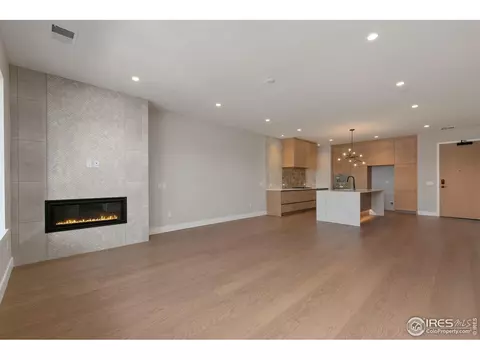 205 E 6th St #302, Loveland, CO 80537