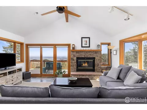 82 Grove Ct, Boulder, CO 80302 photo 2