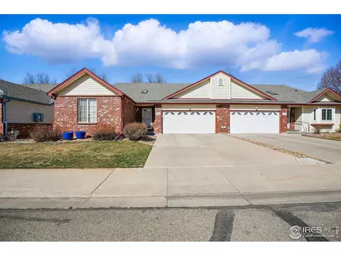 1602 Oak Ridge Ln, Longmont, CO 80501