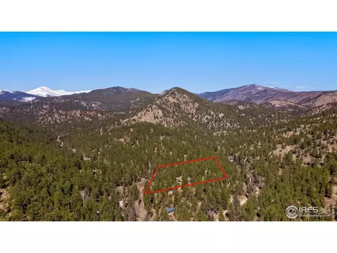 105 Fox Creek Rd, Glen Haven, CO 80532