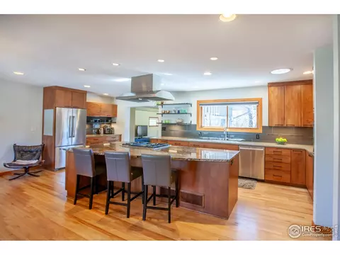 560 S 41st St, Boulder, CO 80305 photo 2
