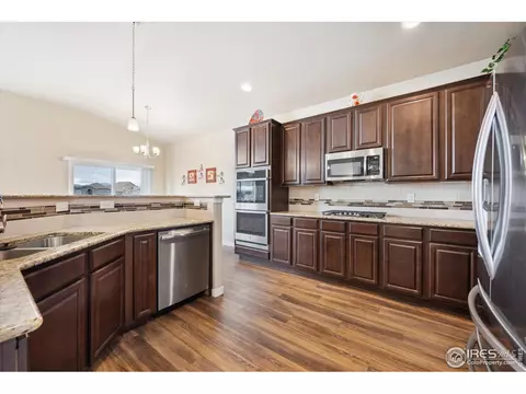 2117 Cadman St, Berthoud, CO 80513 photo 4