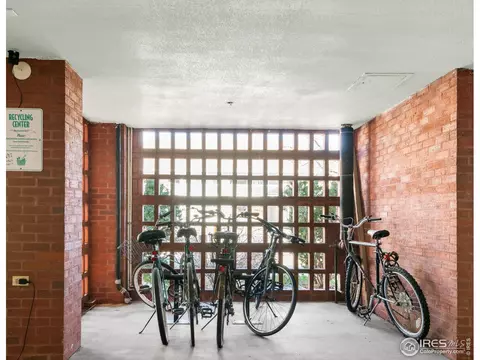 624 Pearl St #202, Boulder, CO 80302 photo 27