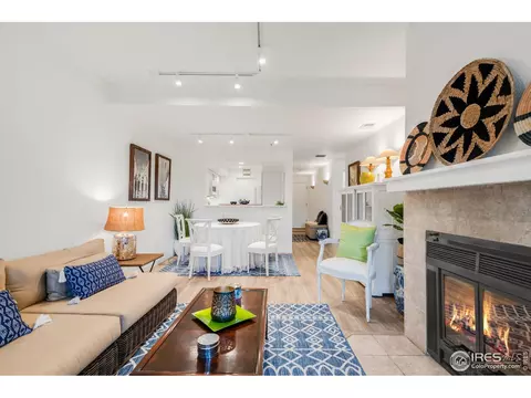 624 Pearl St #202, Boulder, CO 80302 photo 3