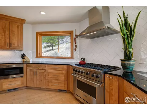816 Mountain View Dr, Lyons, CO 80540 photo 13