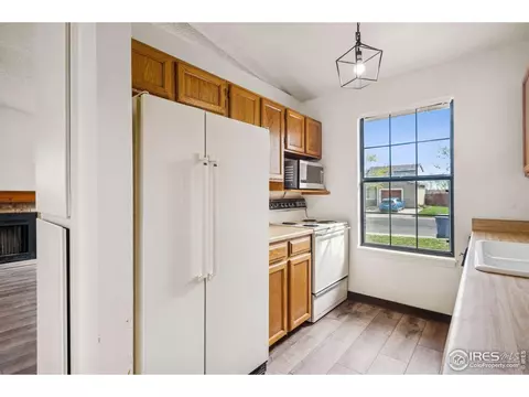 17580 E Temple Dr, Aurora, CO 80015 photo 2