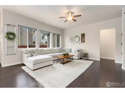 Living - 719 Wagon Bend Rd, Berthoud, CO 80513 photo 3 of 4