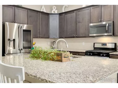 Kitchen - 719 Wagon Bend Rd, Berthoud, CO 80513 photo 4 of 4