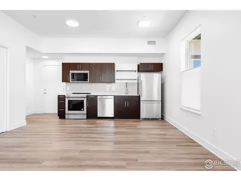 Living - 1707 Walnut St #207, Boulder, CO 80302 photo 2 of 3