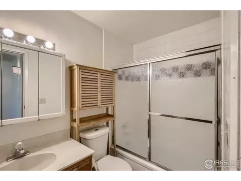 Bath - 3600 Hayden Pl, Boulder, CO 80301 photo 1 of 1