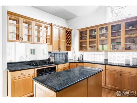 Kitchen - 910 Kalmia Ave, Boulder, CO 80304 photo 2 of 3