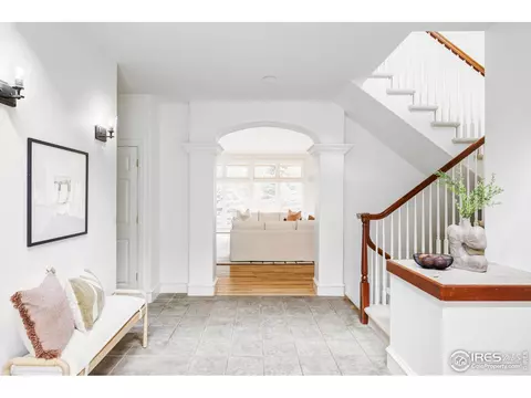 Entry Way - 910 Kalmia Ave, Boulder, CO 80304 photo 1 of 2