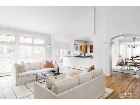 Living - 910 Kalmia Ave, Boulder, CO 80304 photo 4 of 5