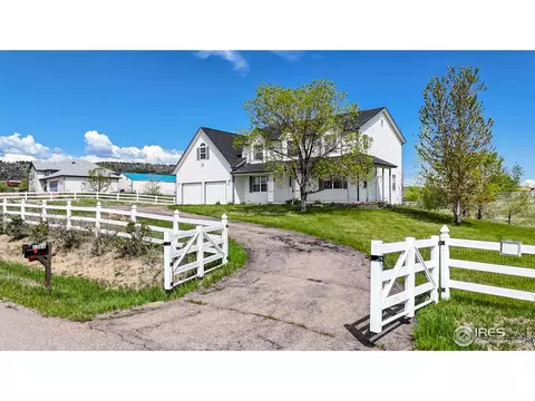 5306 Foothills Dr, Berthoud, CO 80513 photo 2